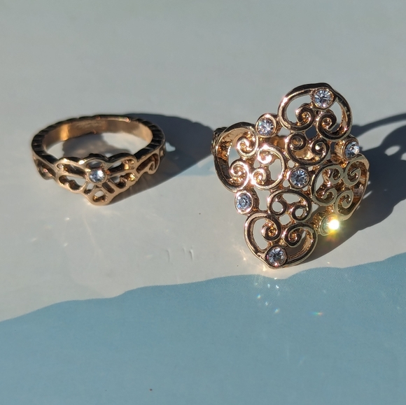π 2 Matching Gold Rings with Rhinestones - Picture 2 of 4